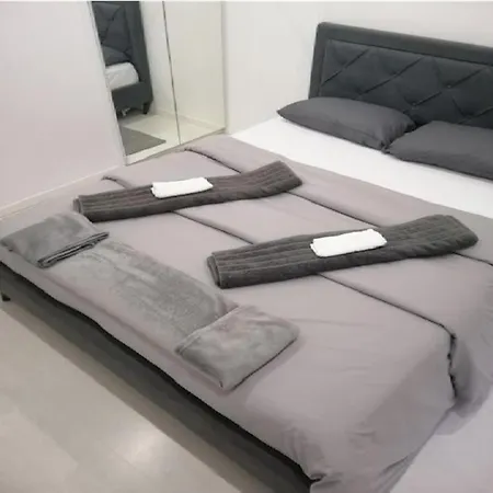 Cosy With Kingsize Bed By Beach Centre Pansiyon *